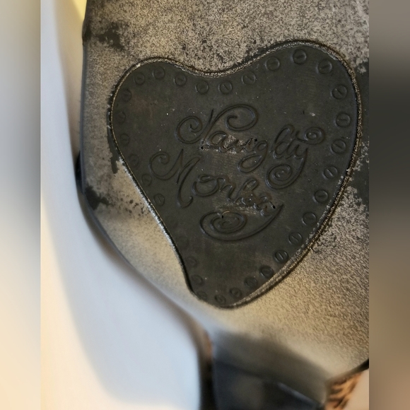 Naughty Monkey Animal Print Fur heels size 8 - Picture 7 of 10